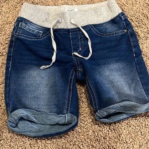 Crown and Ivy shorts Size 8